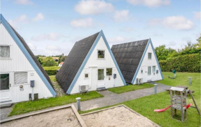 2 Bedroom Cozy Home In Knebel in Knebel